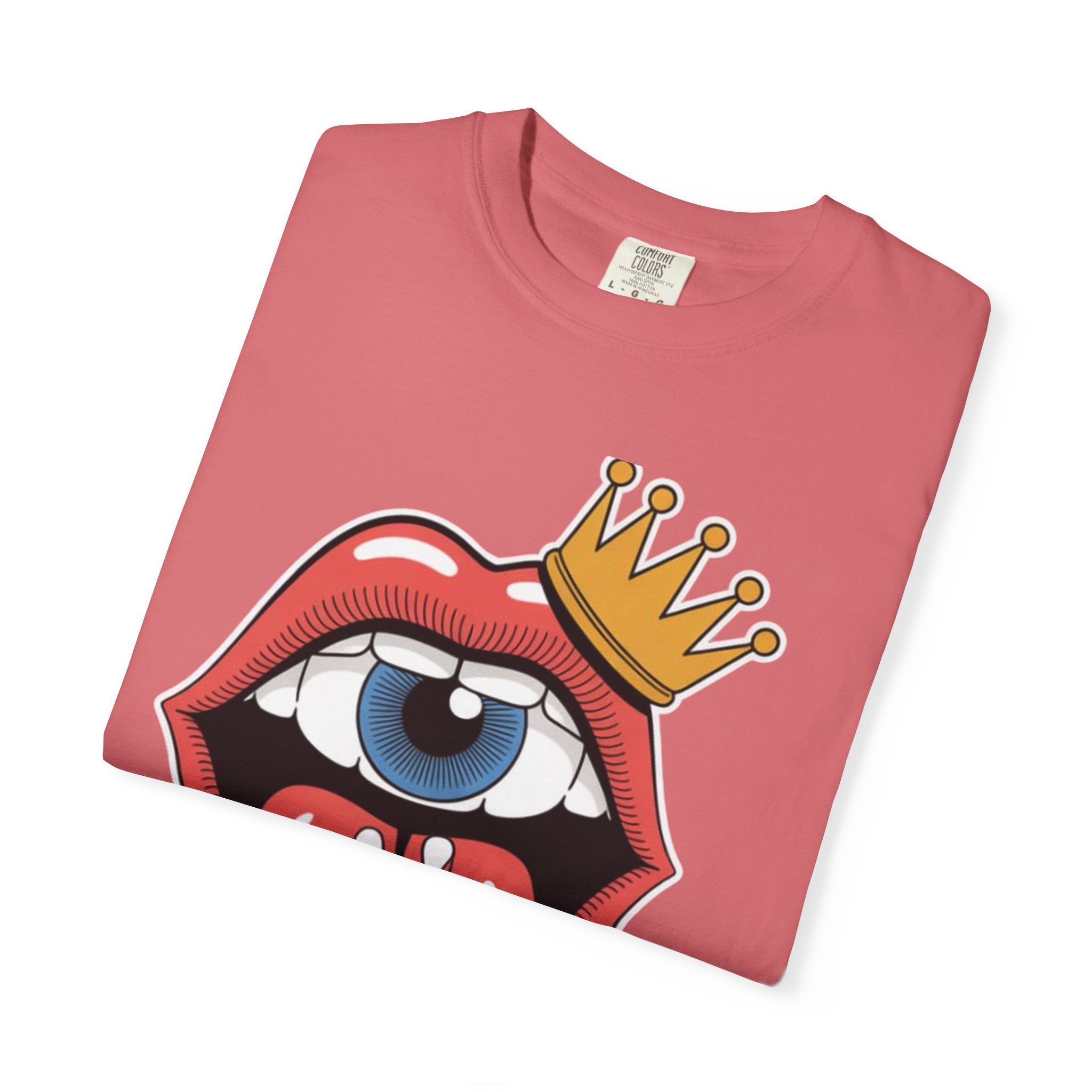 AI Weird Graphic T-Shirt — Crown Quirky Eye & "RETRO CROWNED MOUTH"
