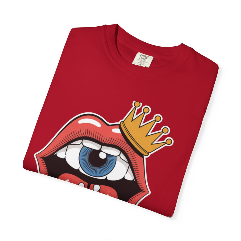 AI Weird Graphic T-Shirt — Crown Quirky Eye & "RETRO CROWNED MOUTH"