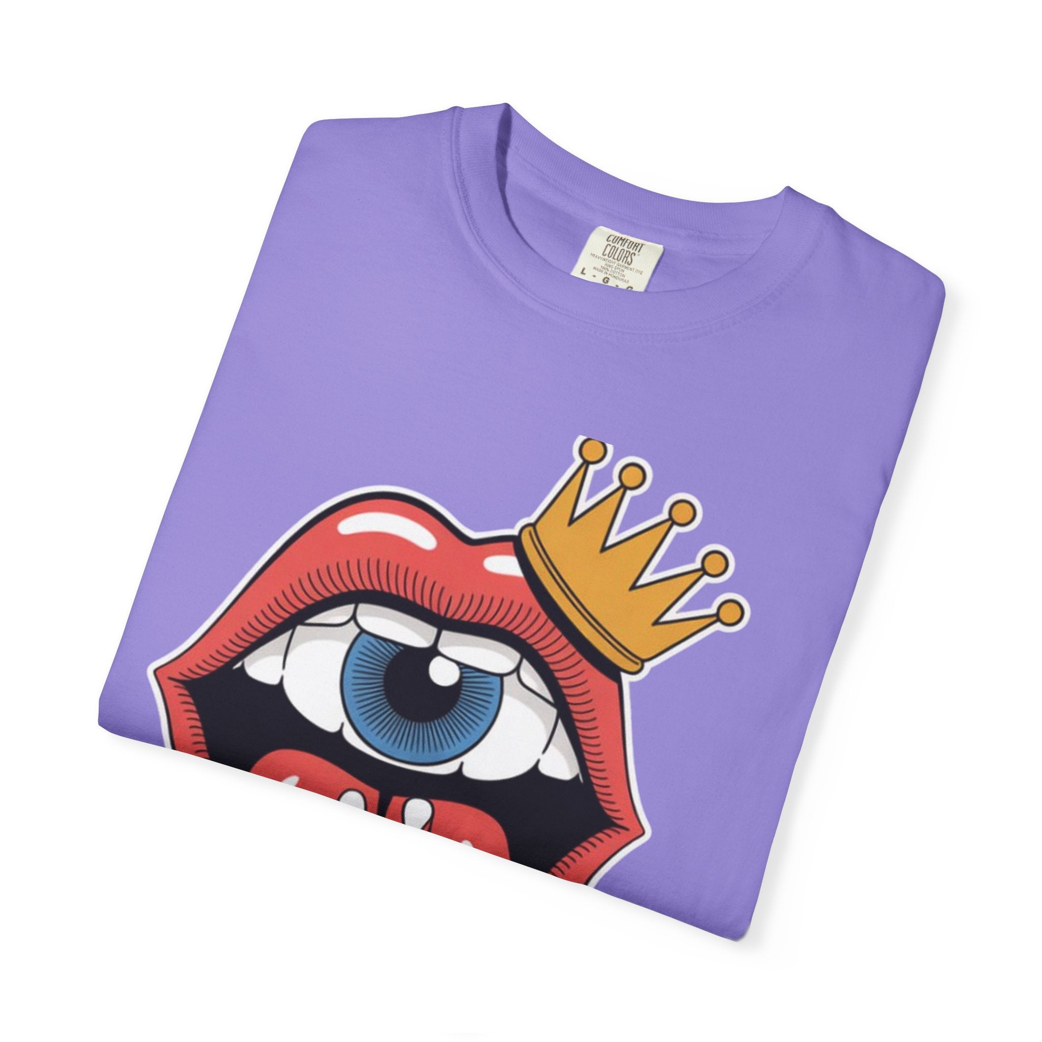 AI Weird Graphic T-Shirt — Crown Quirky Eye & "RETRO CROWNED MOUTH"